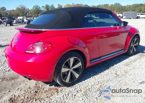2013 Volkswagen Beetle 2.0T z USA, uszkodzony, nr VIN 3VW7A7AT0DM815375